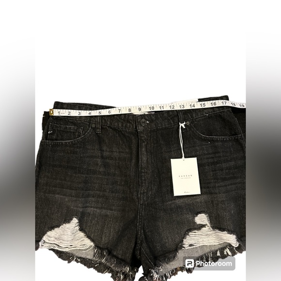 KanCan Women’s Size 15/31 Distressed Black Denim Shorts NWT - Picture 2 of 8